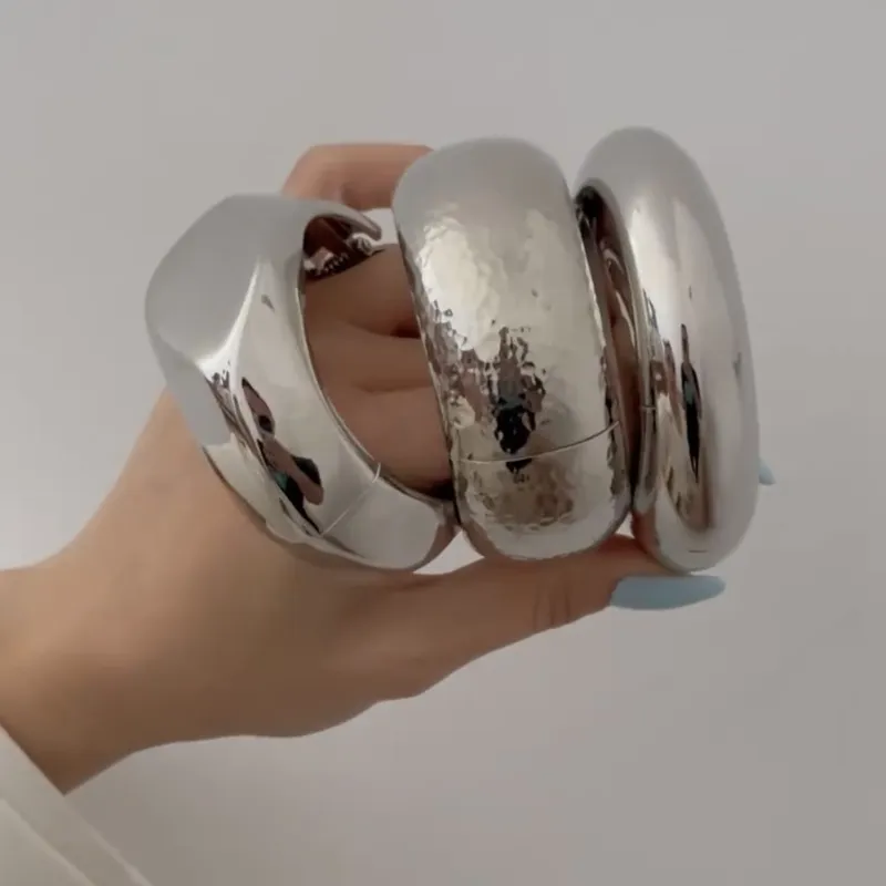 Circle Alloy Bangle